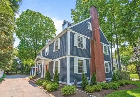 33 Benvenue St, Wellesley, MA 02482