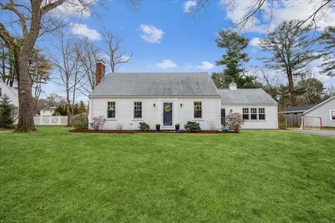 15 Hoover Rd, Hingham, MA 02043