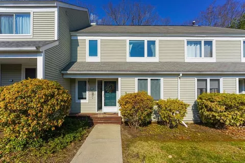 70 Stone Ridge Rd #70, Franklin, MA 02038