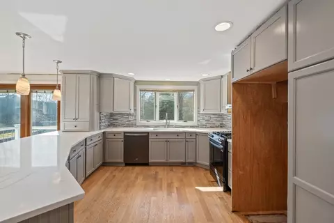 55 Helen Rd, Braintree, MA 02184 photo 7