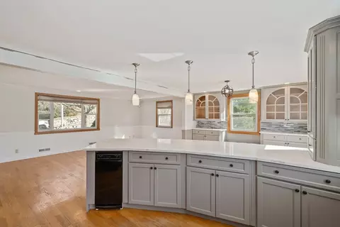 55 Helen Rd, Braintree, MA 02184 photo 9
