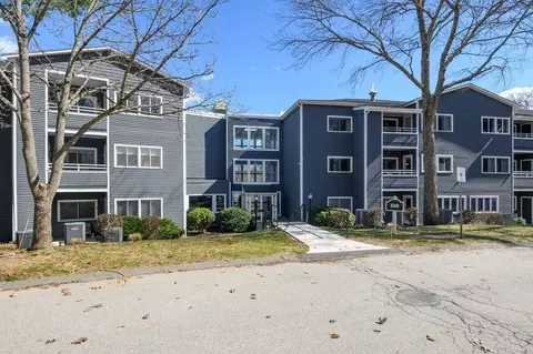 500 Colonial Dr #207, Ipswich, MA 01938