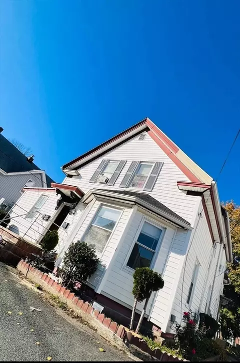 20 Packard St, Brockton, MA 02301