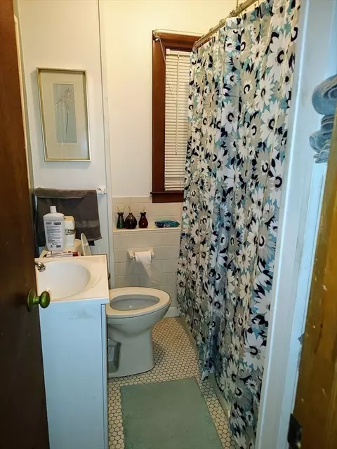 182 Suffolk St, Fall River, MA 02720 photo 20