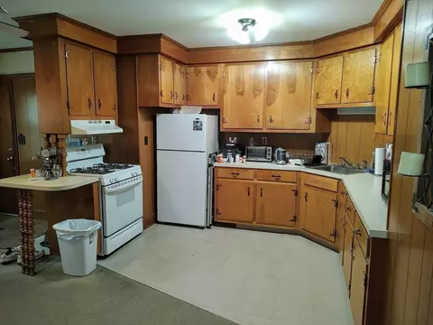 182 Suffolk St, Fall River, MA 02720 photo 16