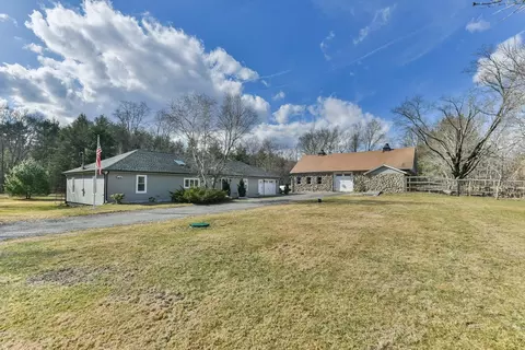 59 SW Main St, Douglas, MA 01516