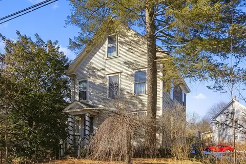 10 Cross St, Pepperell, MA 01463