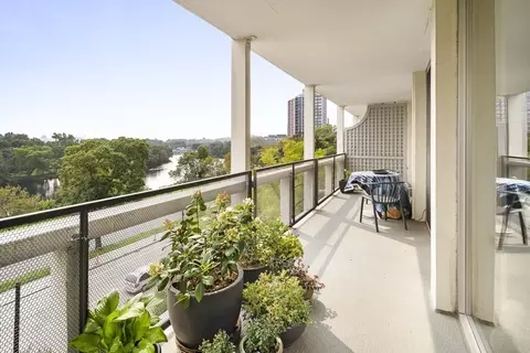 221 Mt Auburn #508, Cambridge, MA 02138