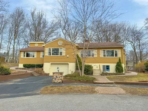 14 Browning Ter, Reading, MA 01867 photo 5