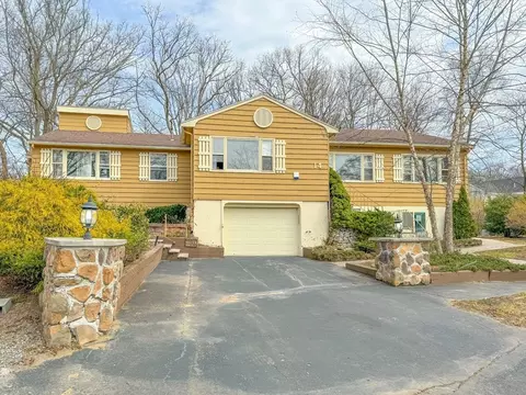 14 Browning Ter, Reading, MA 01867 photo 3