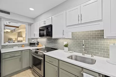 21 Beals Cv #E, Hingham, MA 02043 photo 4
