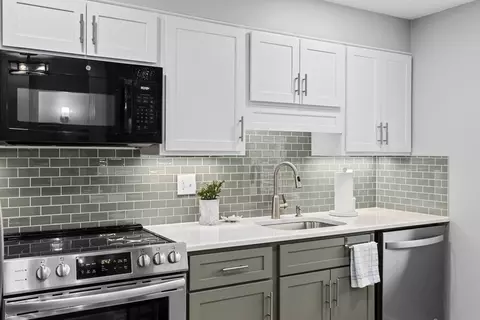 21 Beals Cv #E, Hingham, MA 02043 photo 3