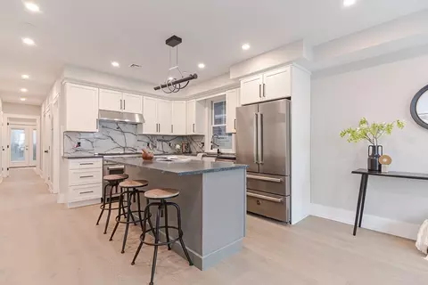 65 Falcon St #3, Boston, MA 02128