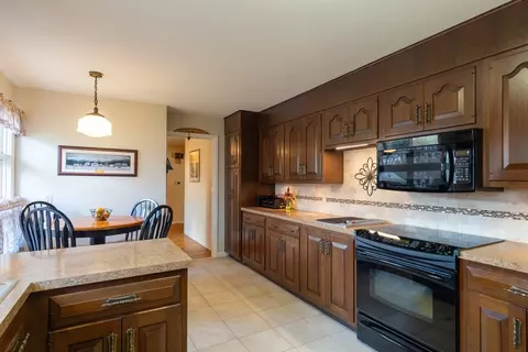 Kitchen - 76 Ridgeway Cir, Springfield, MA 01118 photo 1 of 3