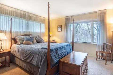 Bedroom - 76 Ridgeway Cir, Springfield, MA 01118 photo 1 of 4