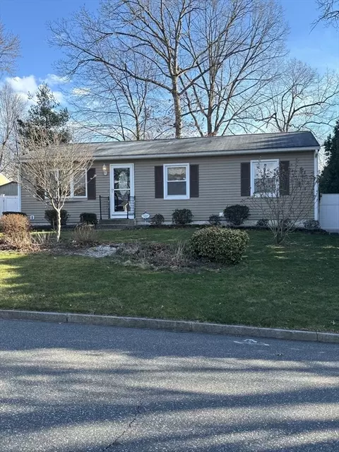27 Aspen Rd, Springfield, MA 01128 photo 1