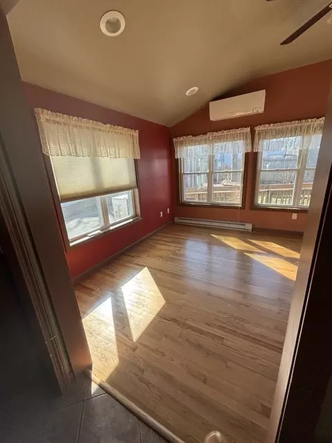 27 Aspen Rd, Springfield, MA 01128 photo 9