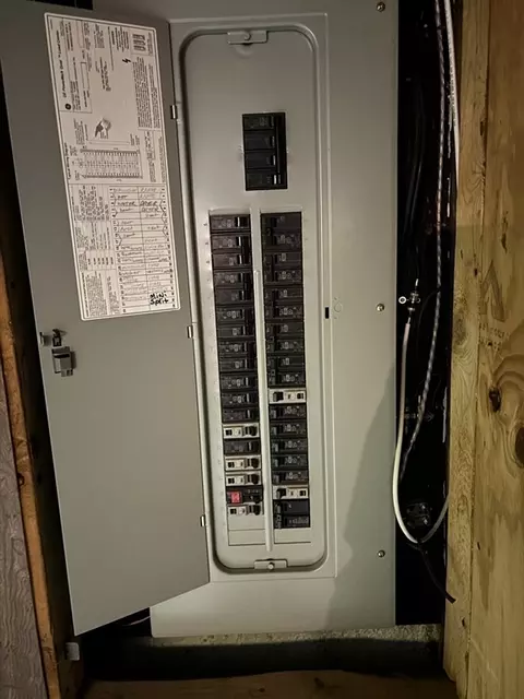 27 Aspen Rd, Springfield, MA 01128 photo 16