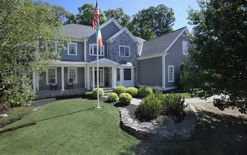 56 Walnut Hill Dr, Scituate, MA 02066