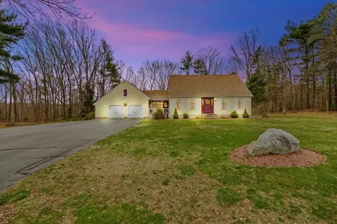 496 Tremont St, Taunton, MA 02780