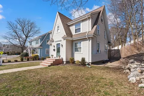 215 High St, Medford, MA 02155