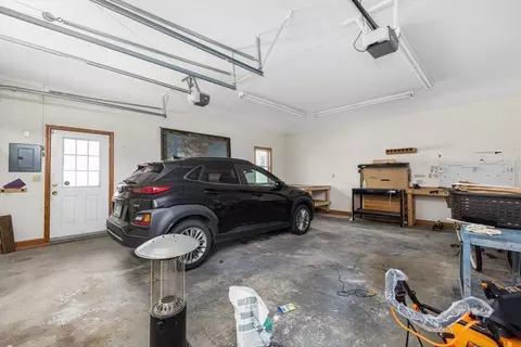 Exterior - 528 Whipple St, Fall River, MA 02724 photo 3 of 4