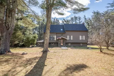 22 Dinahs Way, Wareham, MA 02571