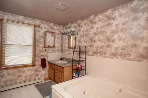 Bath - 22 Dinahs Way, Wareham, MA 02571 photo 1 of 3