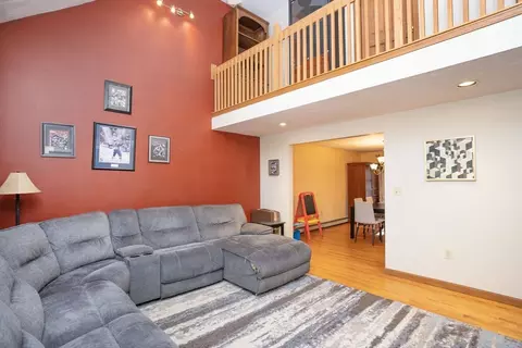 Entry Way - 22 Dinahs Way, Wareham, MA 02571 photo 1 of 3