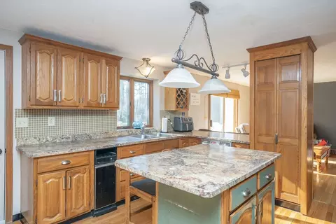 Kitchen - 22 Dinahs Way, Wareham, MA 02571 photo 3 of 3