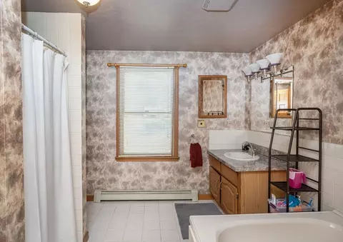 Bath - 22 Dinahs Way, Wareham, MA 02571 photo 2 of 3