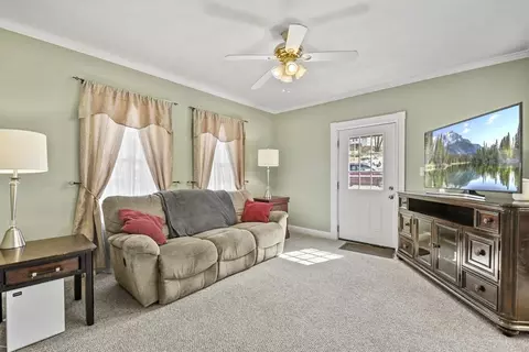 Living - 6 Wakefield St, Worcester, MA 01605 photo 1 of 2
