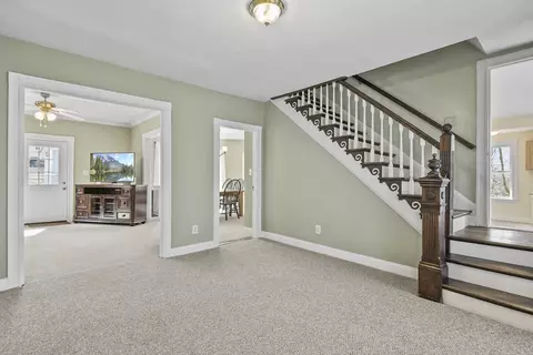 Entry Way - 6 Wakefield St, Worcester, MA 01605 photo 2 of 3