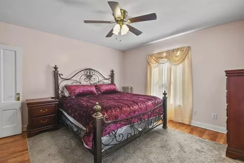 Bedroom - 6 Wakefield St, Worcester, MA 01605 photo 3 of 9