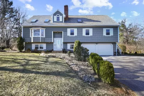 6 Marlboro Dr, Leicester, MA 01524