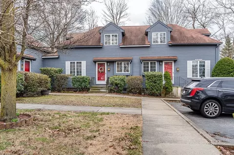 178 Lowell St #4, Reading, MA 01867 photo 2