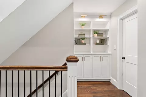 Entry Way - 460 Pearl St, Reading, MA 01867 photo 3 of 5
