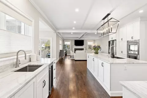 Kitchen - 460 Pearl St, Reading, MA 01867 photo 5 of 5
