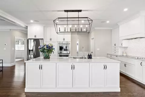 Kitchen - 460 Pearl St, Reading, MA 01867 photo 2 of 5