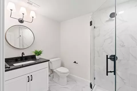 Bath - 460 Pearl St, Reading, MA 01867 photo 7 of 7