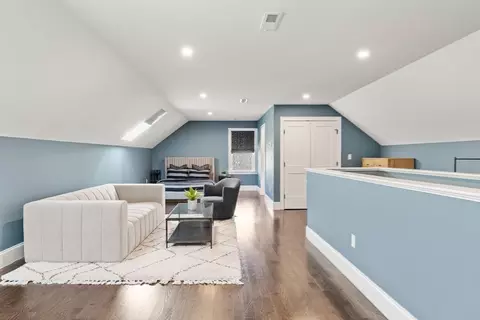 Entry Way - 460 Pearl St, Reading, MA 01867 photo 5 of 5