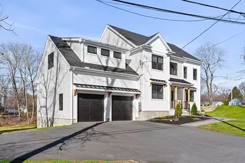 Exterior - 460 Pearl St, Reading, MA 01867 photo 2 of 4
