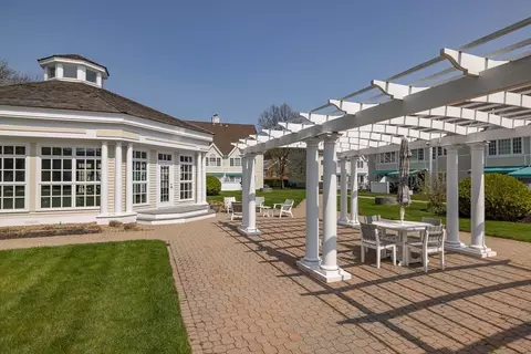 53 Warren St #306, Newburyport, MA 01950