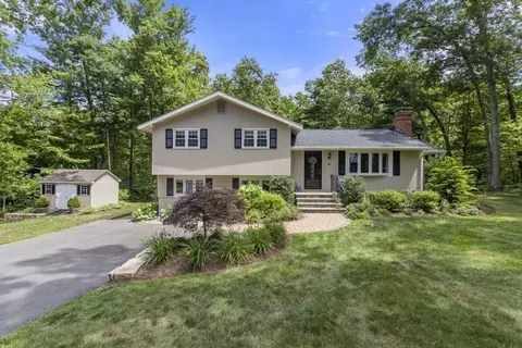 36 Kendall Rd, Sudbury, MA 01776