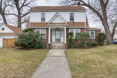 770 Dickinson St, Springfield, MA 01108 photo 1