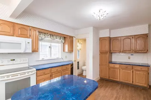 770 Dickinson St, Springfield, MA 01108 photo 6