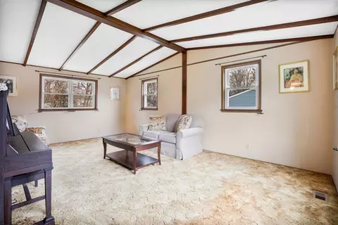 37 Ruthven St, Springfield, MA 01128 photo 13
