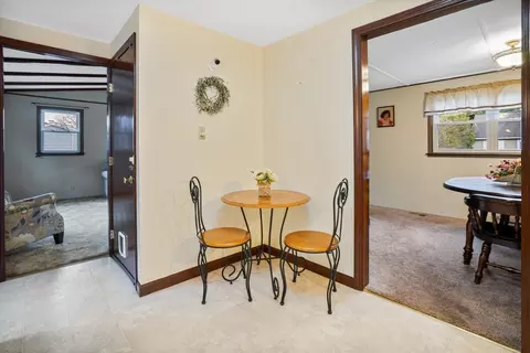 37 Ruthven St, Springfield, MA 01128 photo 14