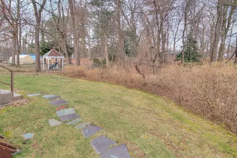 37 Ruthven St, Springfield, MA 01128 photo 22