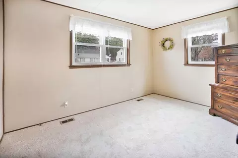 37 Ruthven St, Springfield, MA 01128 photo 15